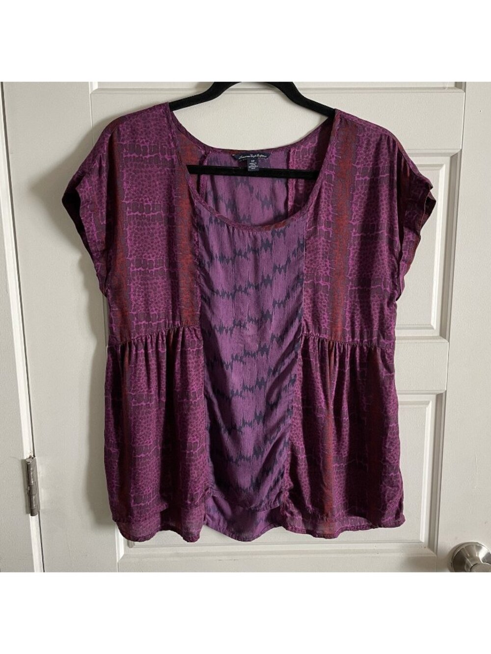 American Eagle TopWomens Animal Print Violet Purple Sleeveless RoundNeck SizeS/P